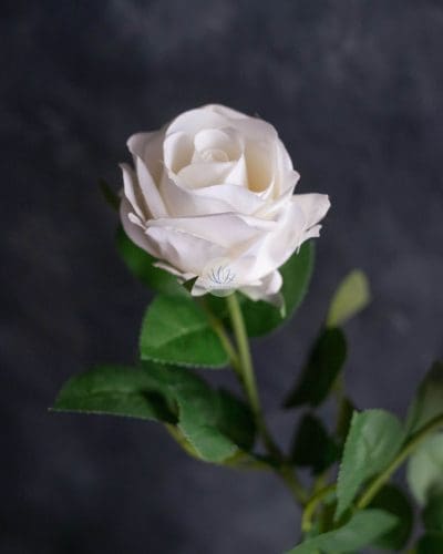 Real Touch Rottland Rose Spray LWR7505 - Image 2