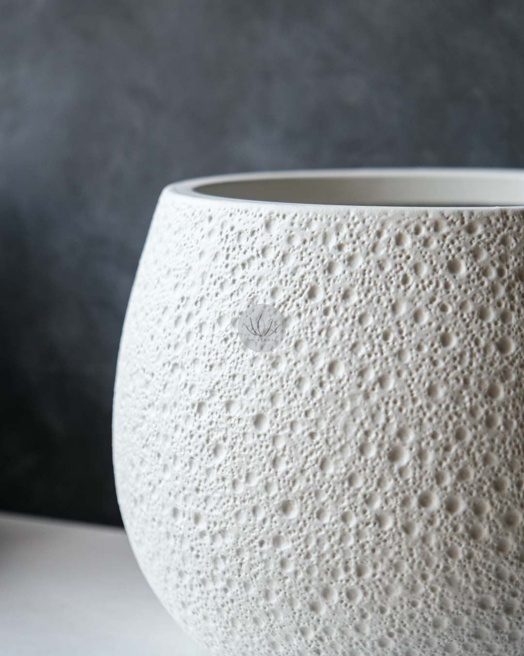 Ceramic Look Plastic Pot BAC3331-01 - Image 2